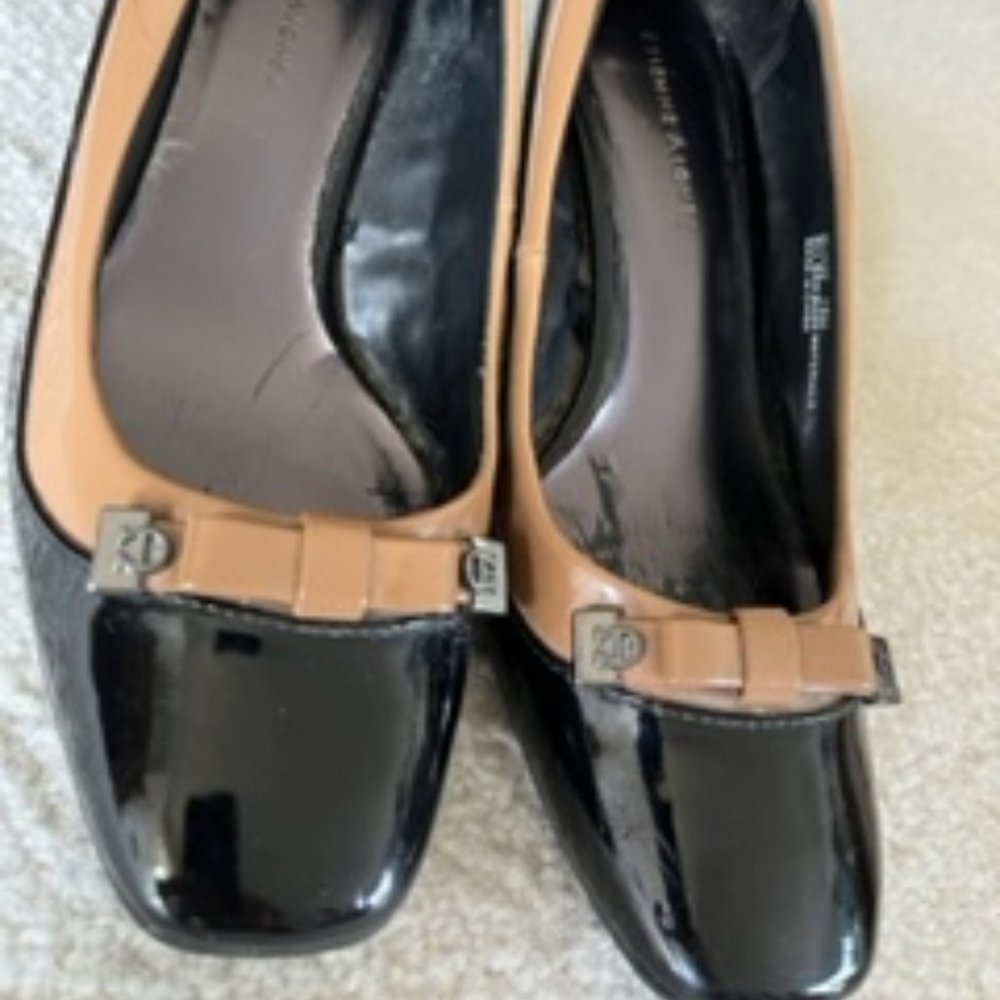 Etienne Aigner- black/camel shiny low heeled shoes. Size 7.5